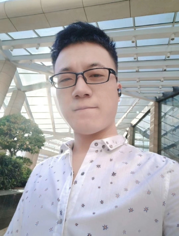 你是人间四月天的第一张照片--山西蓝颜知己交友网